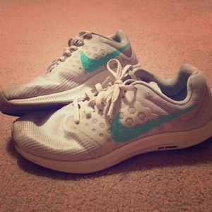 Women's Nike Downshifter 7 Running Shoes